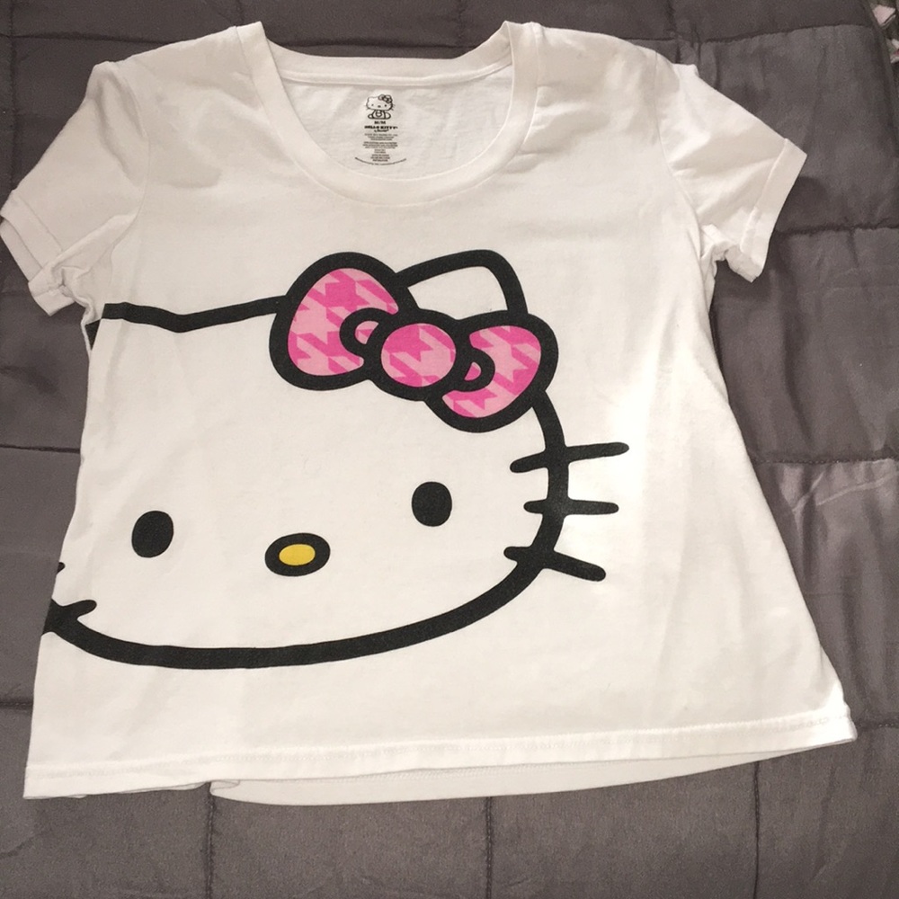 Hello kitty shirt medium
